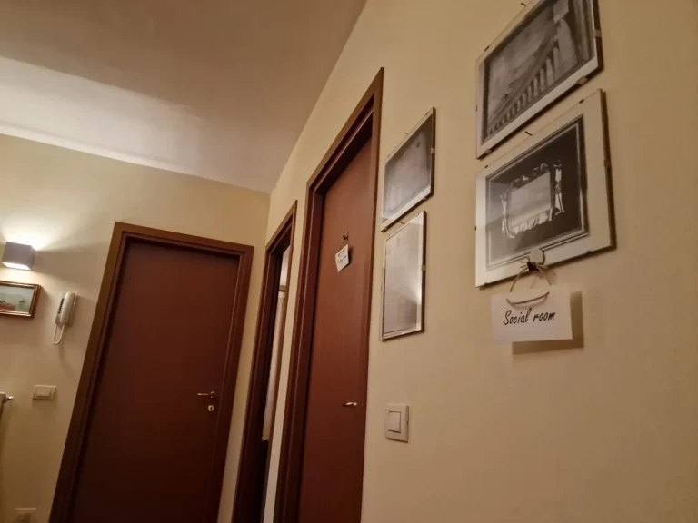 The house of Love-interni-30