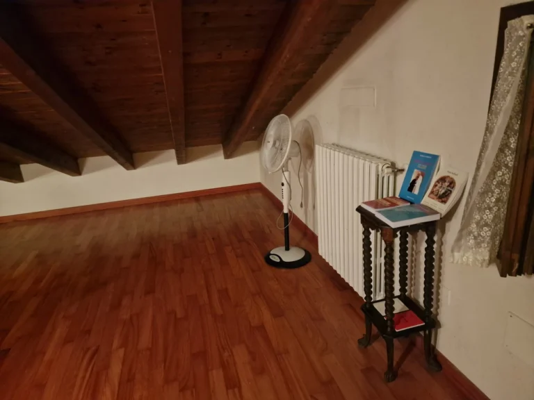 the-house-of-love-35