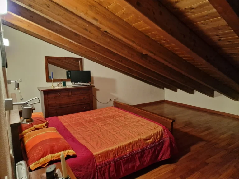 the-house-of-love-36